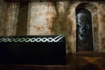  Dracula's coffin final puzzle | The Crypt