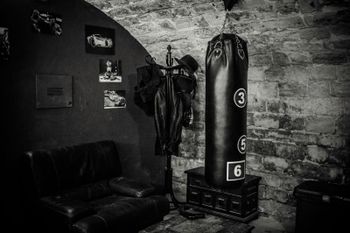 living room | The Mafia escape room