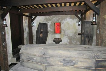 witch coffins room | Witch Hunter escape room