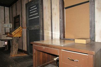 cast spell puzzle | Witch Hunter escape room